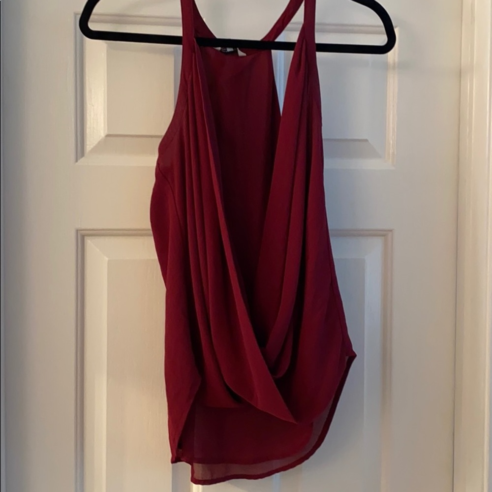 Maroon tank